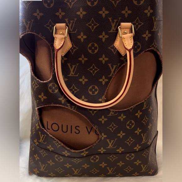Louis Vuitton Handbags - Louis Vuitton × Comme des Garcons
Monogram Cut Out Carryall Travel Tote Bag🤎